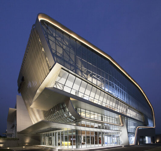 Lexus Gallery Pluit by Bias Tekno Architects